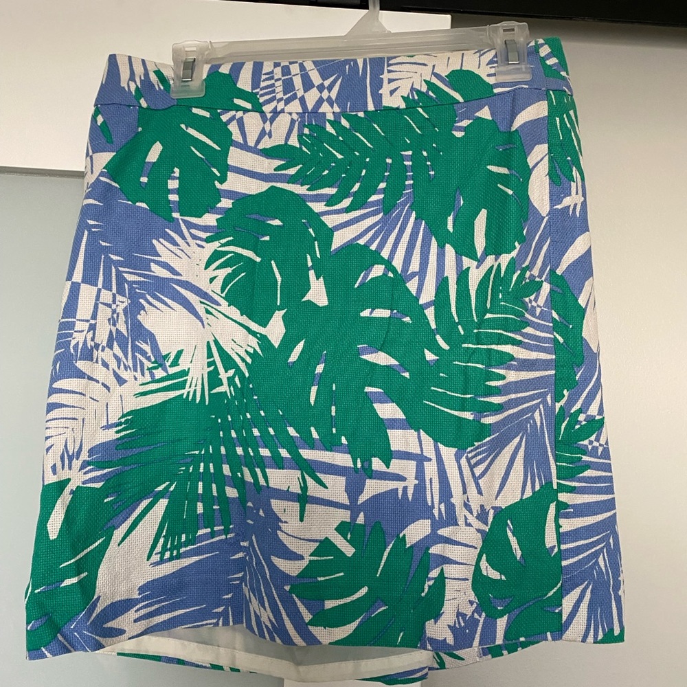 Size 6 women’s Loft Skirt in blue, green and white